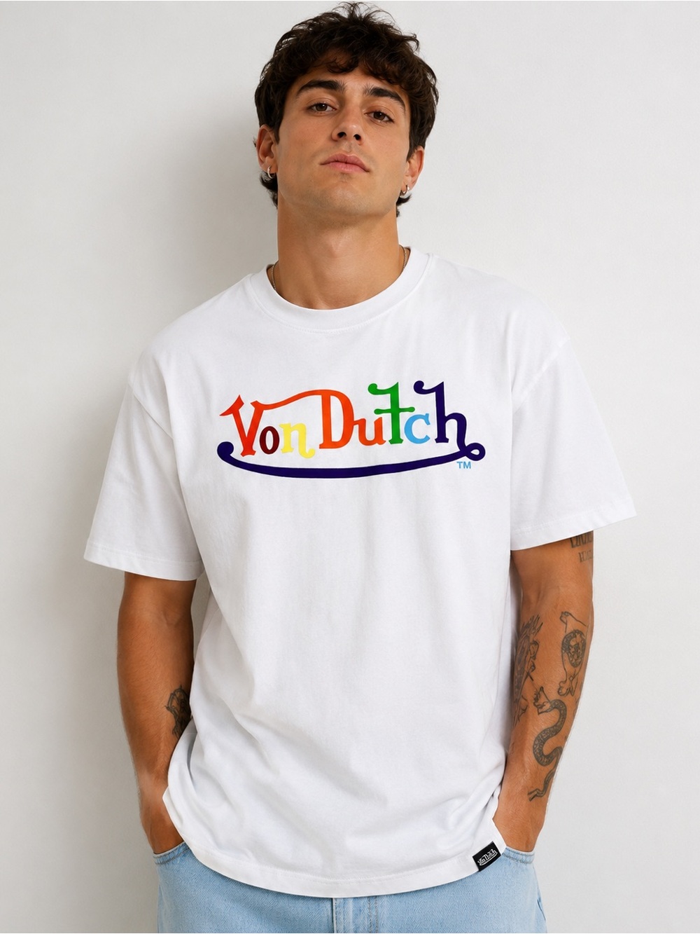 Von Dutch Rainbow Logo Graphic T shirt men's size medium White Y2K Streetwear